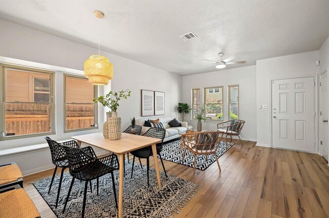 Building Photo - 4627 Senda Ln