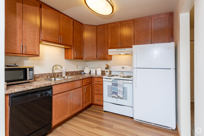 ¡Cocina recientemente renovada! - Apple Valley Apartments and Townhomes