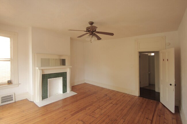 Foto del edificio - 411 Franklin Ave