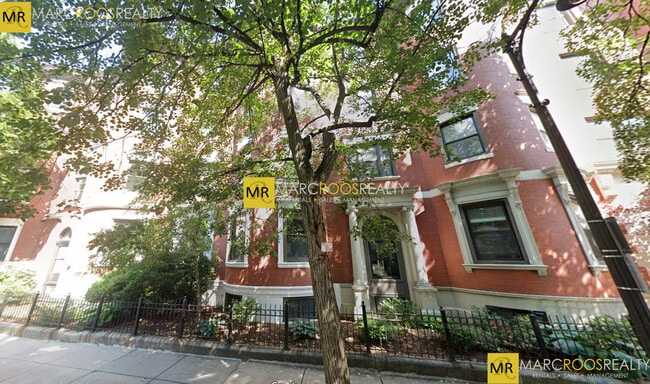 Building Photo - 103 Gainsborough St