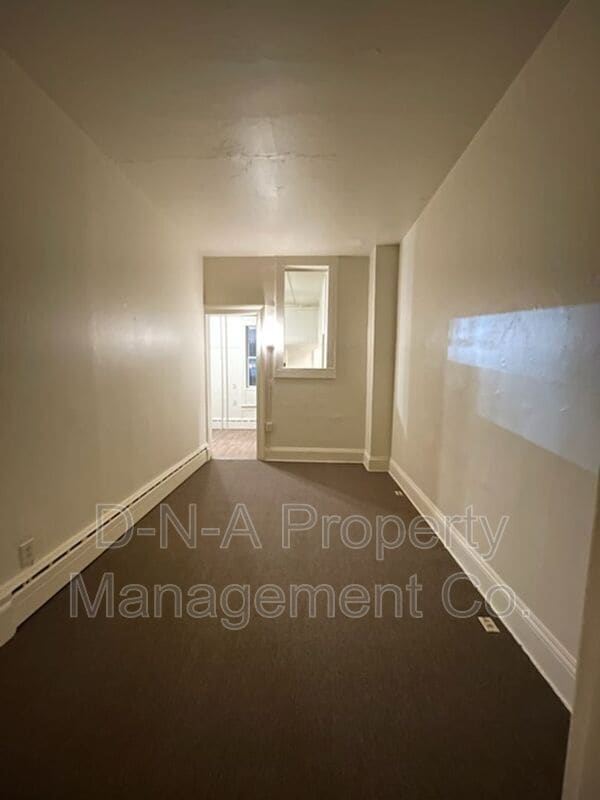 Foto del edificio - 715 Monroe St