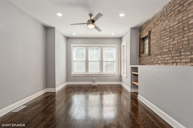 Foto del edificio - 1060 N Spaulding Ave