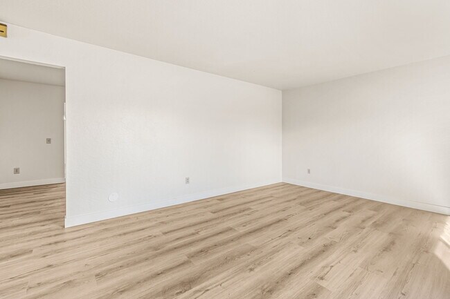 Foto del edificio - 10420 Greenford Dr