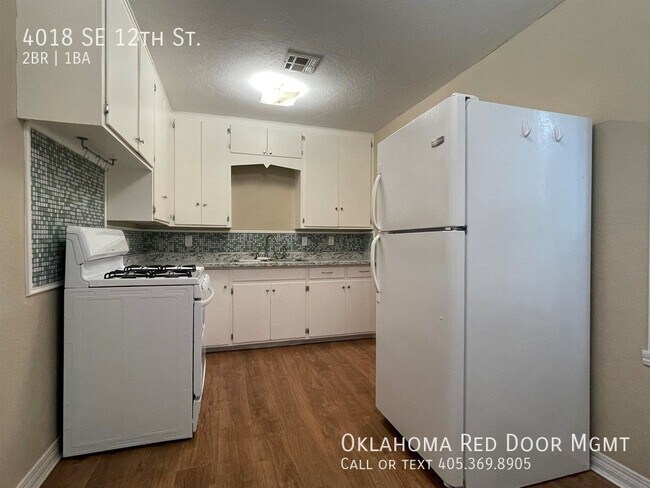 Foto del edificio - 4018 SE 12th St