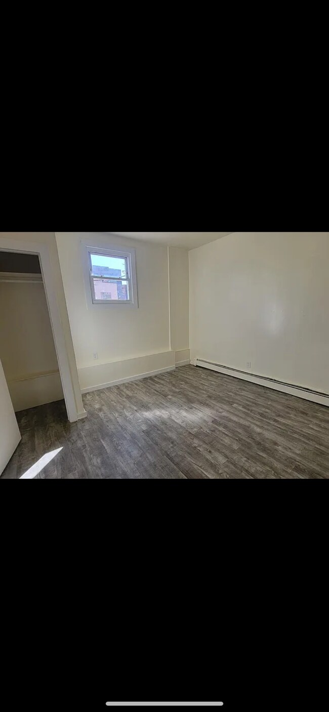 Foto del edificio - 1123 Grove St