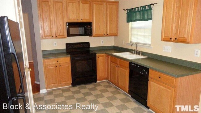 Building Photo - 3 br, 2.5 bath House - 1140 Garnet Ridge Way