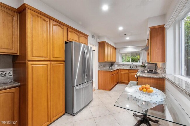 Building Photo - 3 br, 2 bath House - 134 S Bowling Green Way