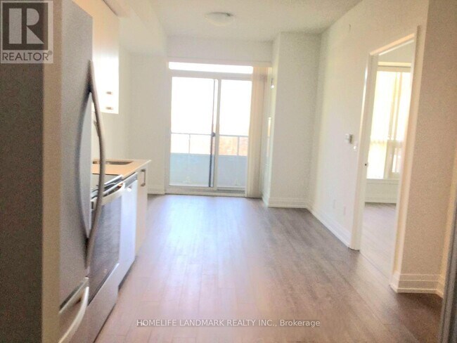 Photo du bâtiment - 3121 Sheppard Ave E