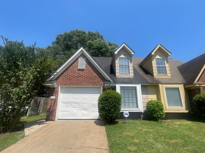 Primary Photo - 2180 Oldfield - Available Now!