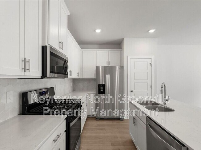 Foto del edificio - 855 Ernest Ln