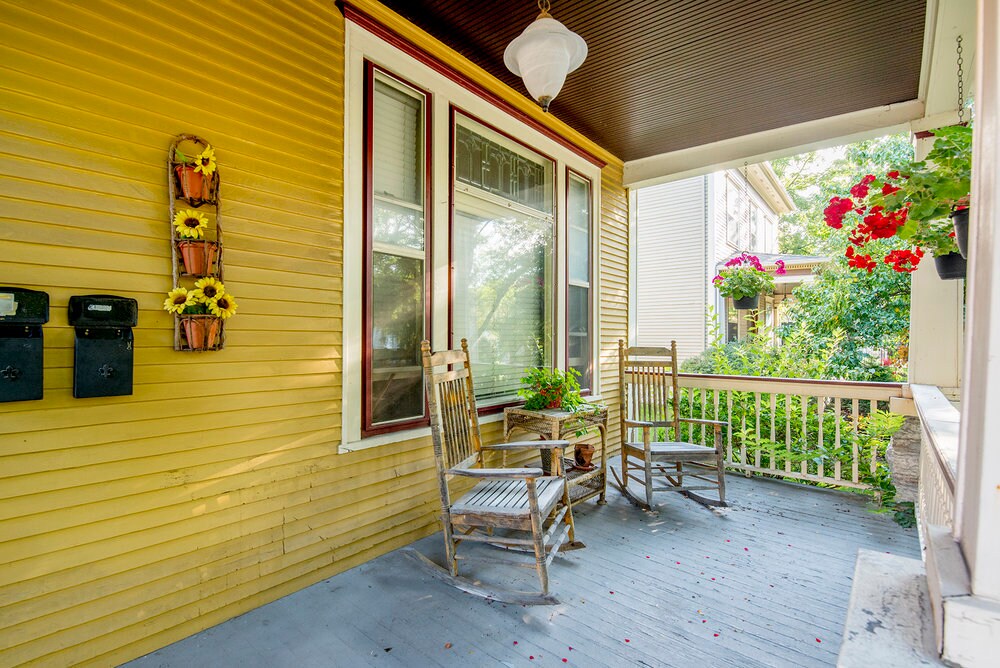 Front porch/entrance - 549 Dayton Ave