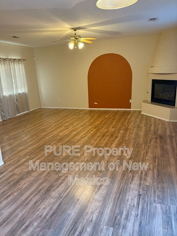 Building Photo - 220 Bellehaven Ln NE