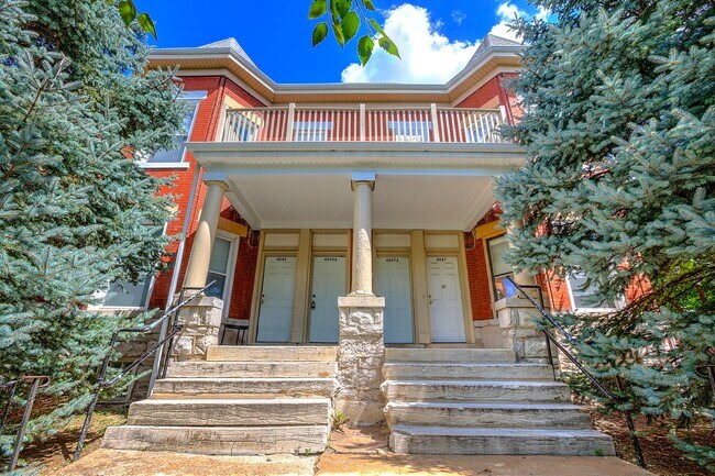 Front - 4047 Shenandoah Avenue