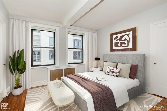 Building Photo - 457 W 57th St