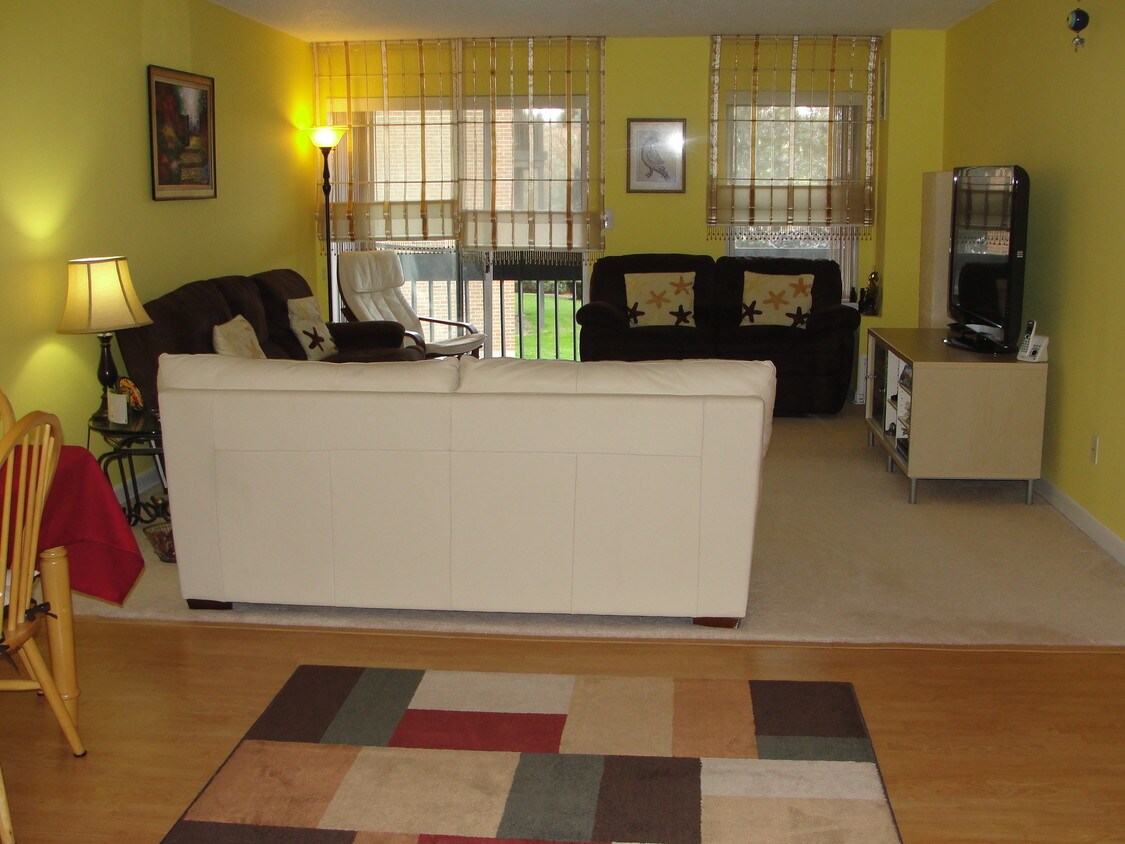 136 Kane St, West Hartford, CT 06119 Condo for Rent in West Hartford