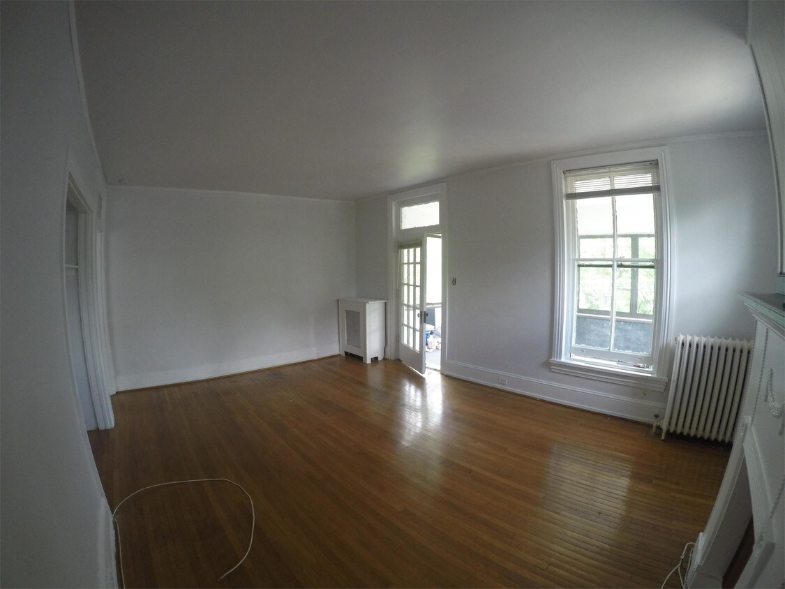 Primary Photo - 164 W Baltimore Ave