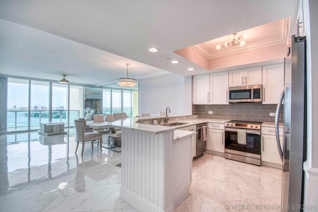 Foto del edificio - 2650 Lake Shore Dr