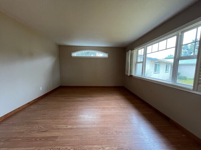 Building Photo - Charming Home With Detached Workshop And S...