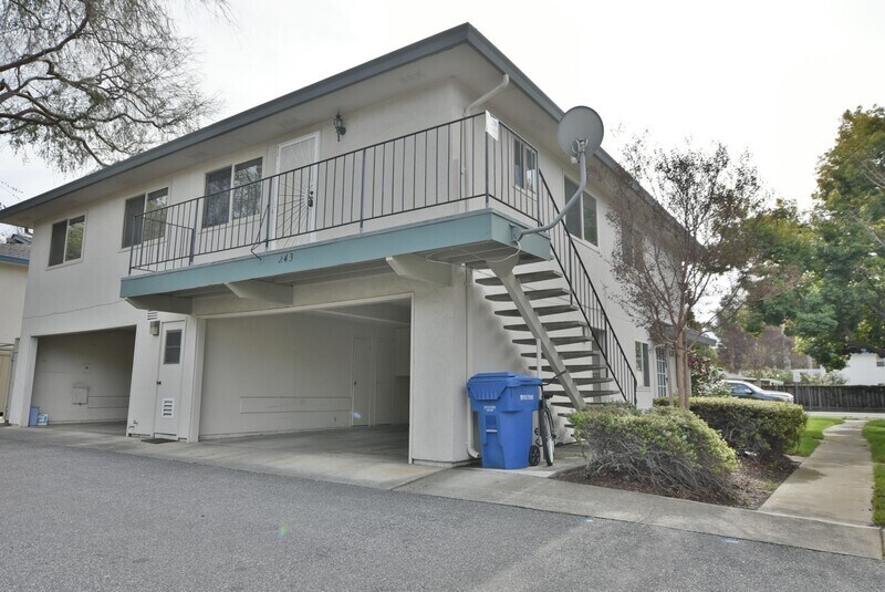 Primary Photo - 243 E Latimer Ave