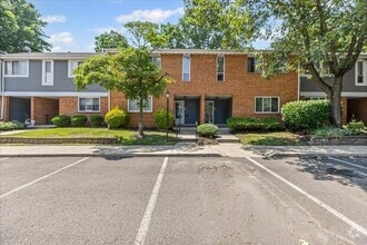 Building Photo - 504B Mulberry Cove