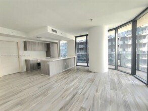 Building Photo - 801 S Miami Ave