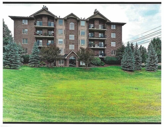 Building Photo - 6675 S Cass Ave