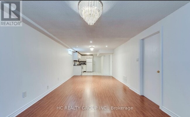 Building Photo - 3161 Rymal Rd