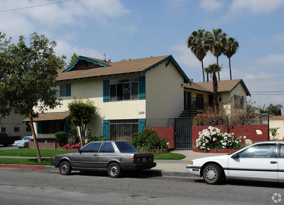 Primary Photo - 1130 Pacific Ave