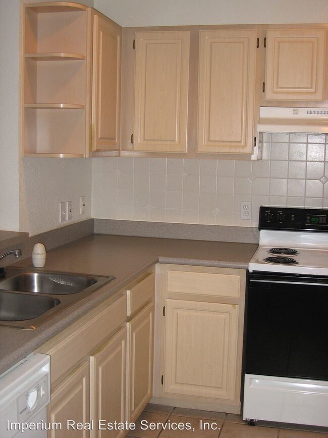 Foto del edificio - 5815 Legacy Crescent Pl