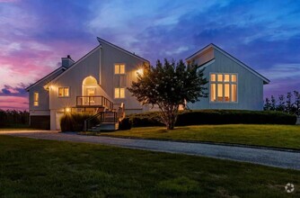 Building Photo - 1 Sandpiper Ct