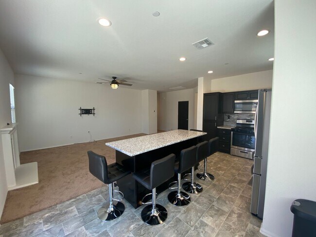 Foto del edificio - Rosamond 4 bedroom