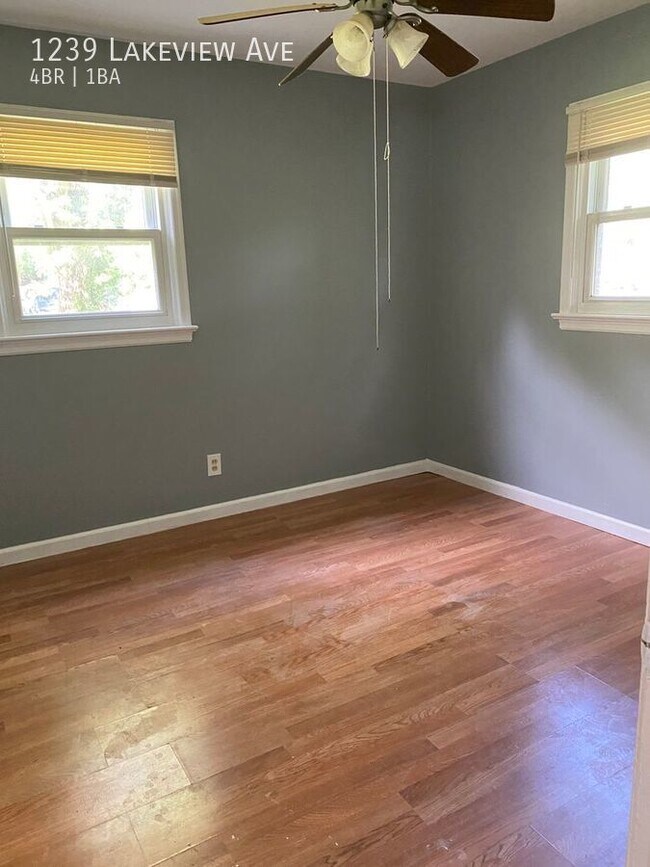 Four bedroom house House for Rent in Spanish Lake, MO