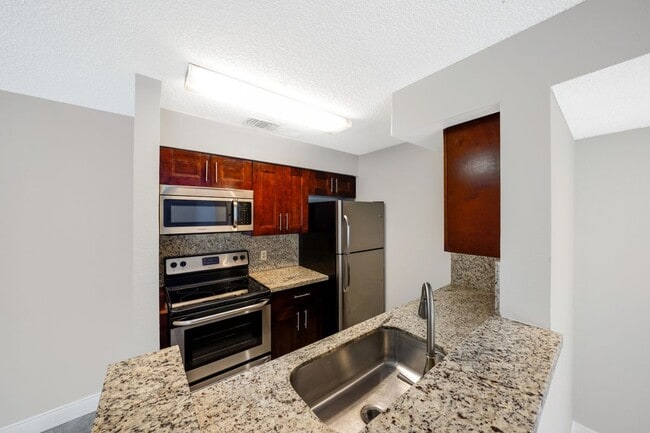 Building Photo - 2926 S University Dr