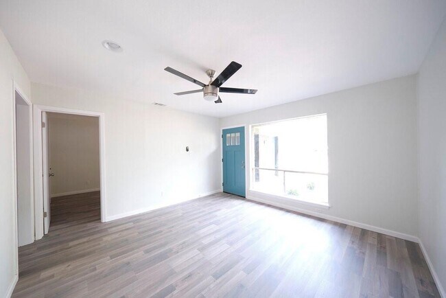 Foto del edificio - 8616 Fireside Dr