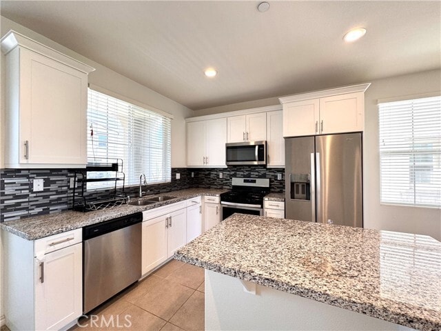 Building Photo - 14759 Palmera Ct