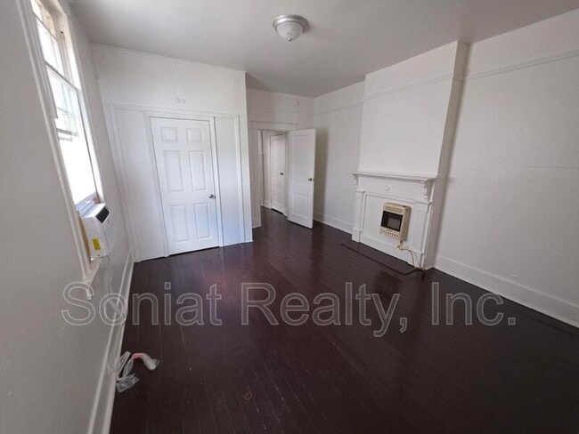 Building Photo - 3009 Iberville St