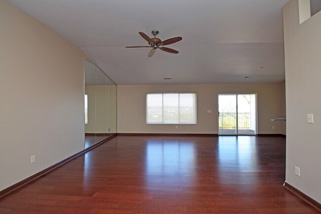 Building Photo - 408 Sunrise Ct
