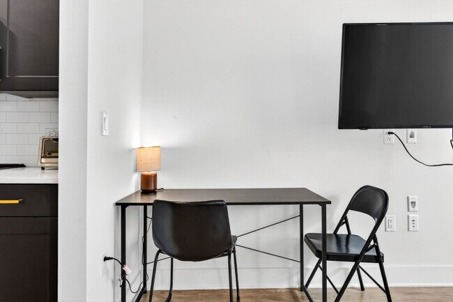 Foto del edificio - 1116 Gramercy Ln