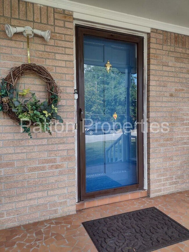 Foto del edificio - Cayce Avenues Home