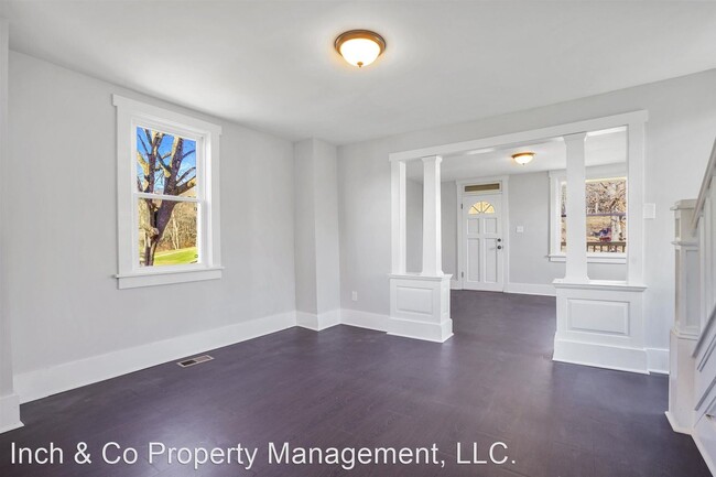 Building Photo - 3 br, 1.5 bath House - 106 W 5th St