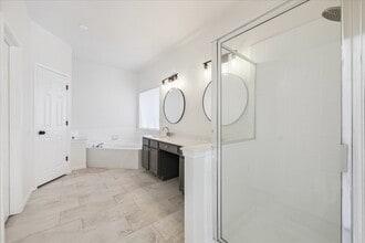 Building Photo - 315 Vantage Pointe Cir