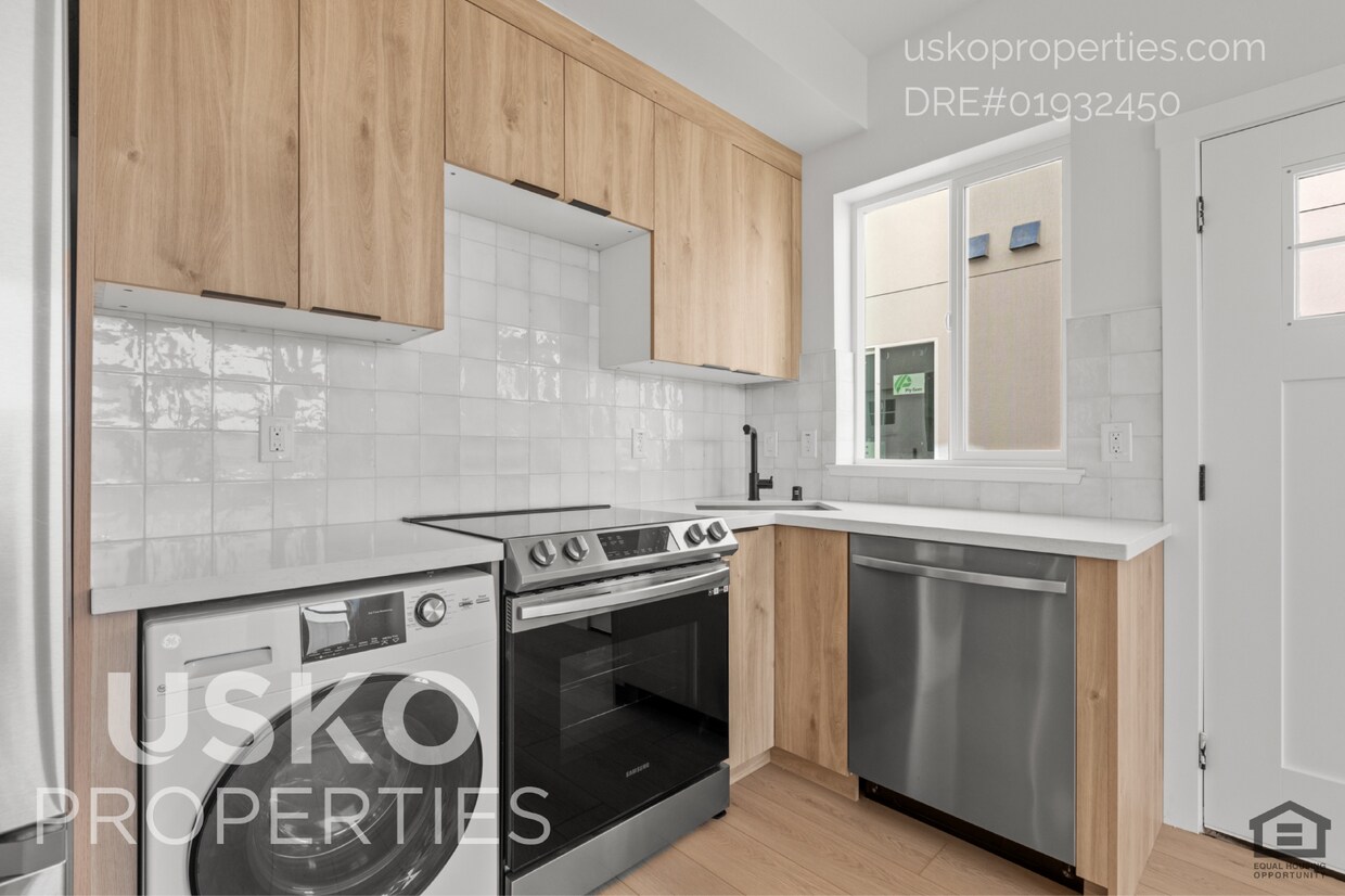 Foto principal - 4847 Chippendale Dr
