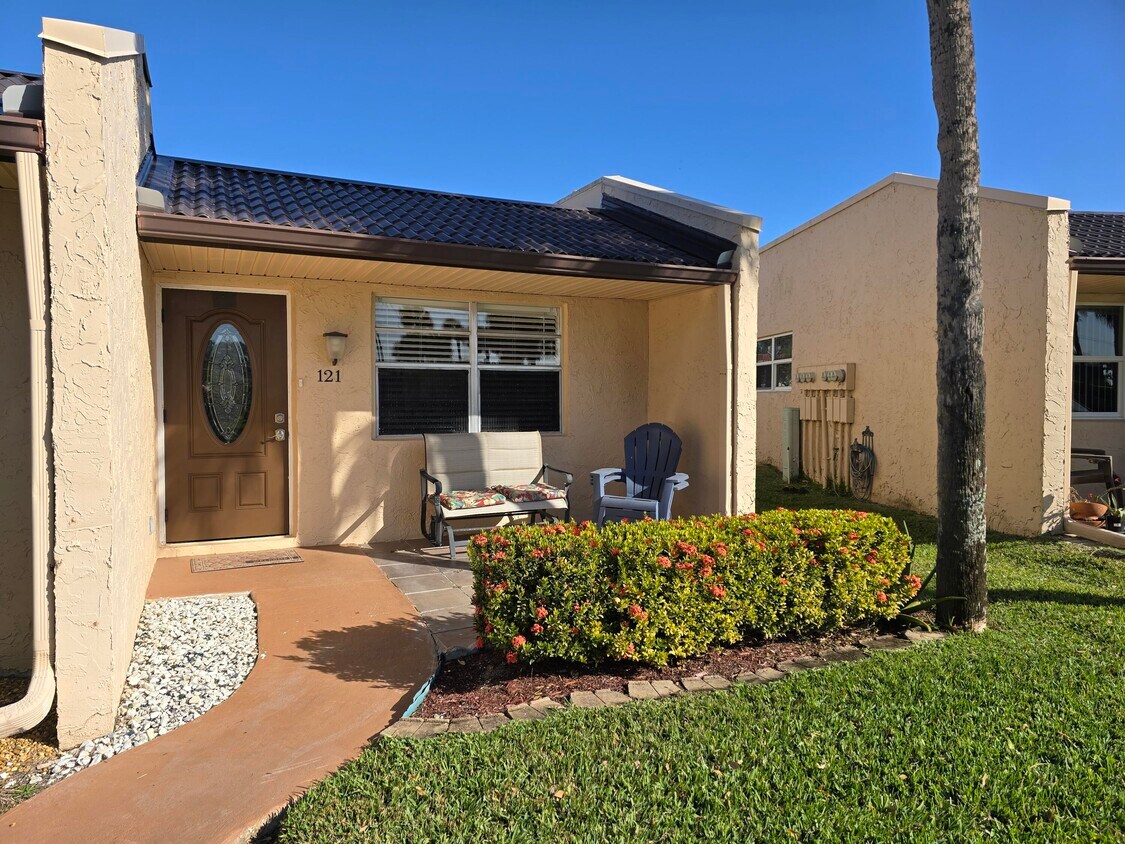 Foto principal - 121 Lake Gloria Dr