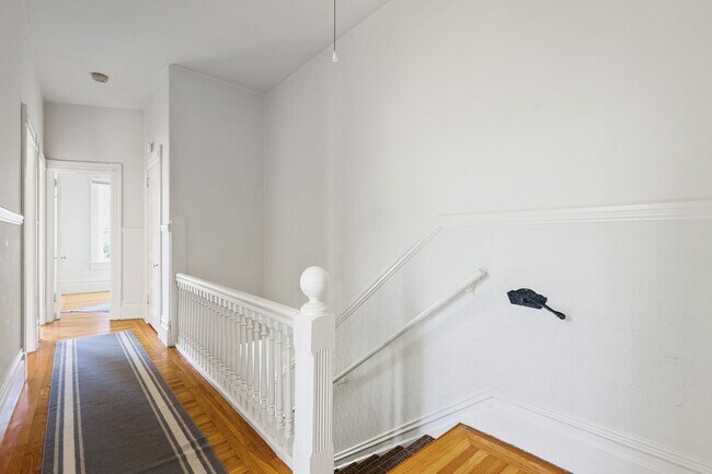 Building Photo - 205 Vicksburg Street