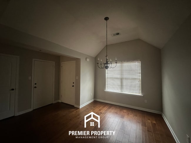 Photo - 9319 Eckley Cove House