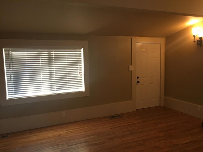 Building Photo - 3030 Tosca Way