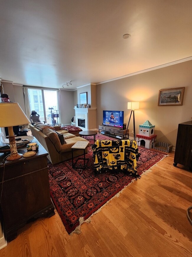 Building Photo - 200 N Jefferson St