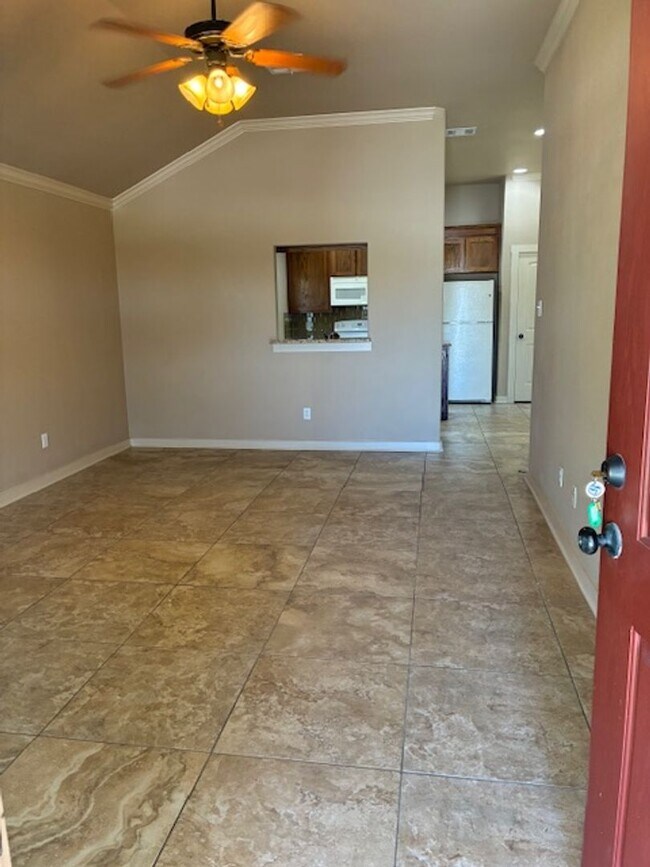 Foto del edificio - 3301 Lineage Loop