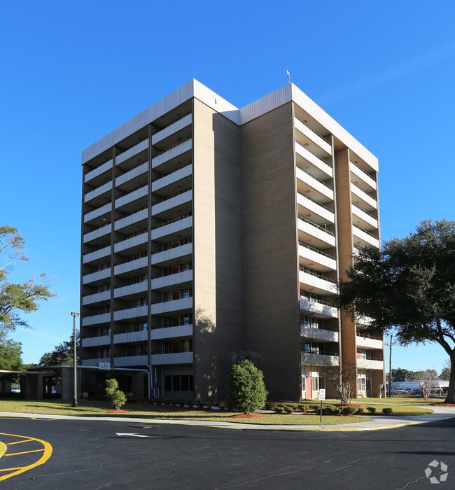 Twin Towers Apartments Jacksonville, FL