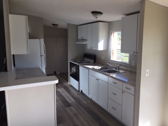 Building Photo - *****AVAILABLE NOW*****